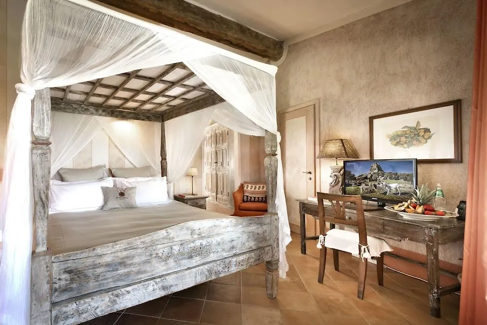 Petra Segreta Resort & Spa San Pantaleo 5*,