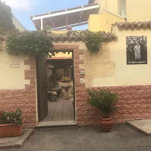 Frühstückspension Sa Rosa E Su Trapperi